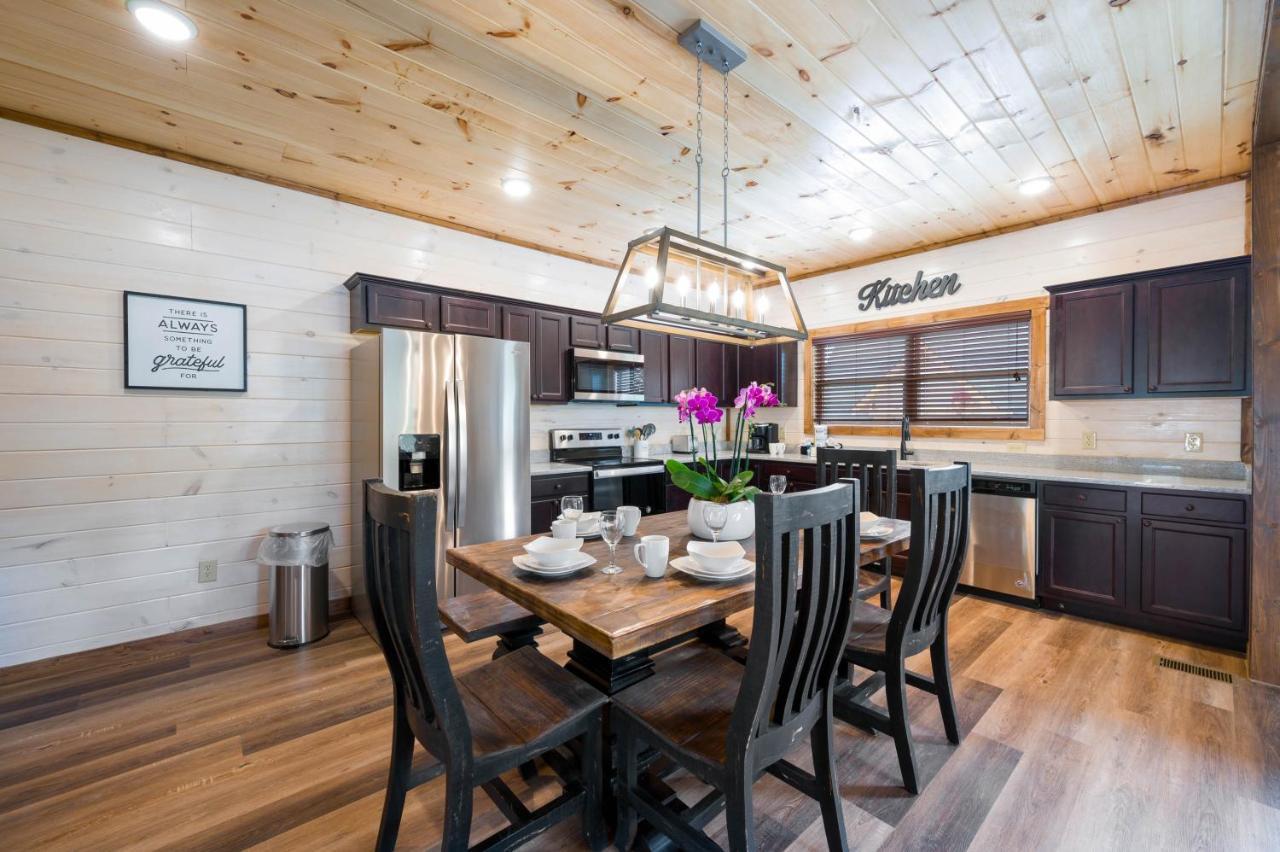 Osprey Nest Cottage Modern New Cabin Pigeon Forge Exterior photo