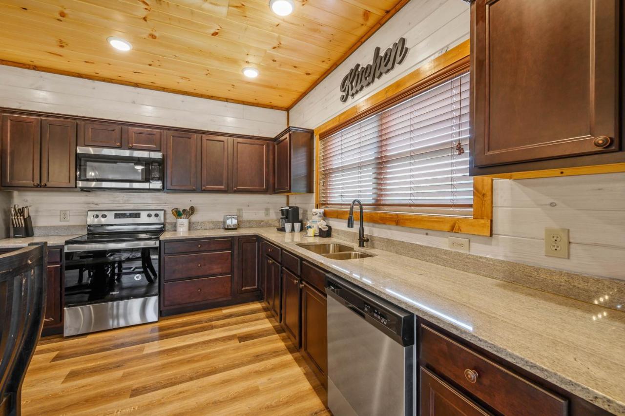 Osprey Nest Cottage Modern New Cabin Pigeon Forge Exterior photo